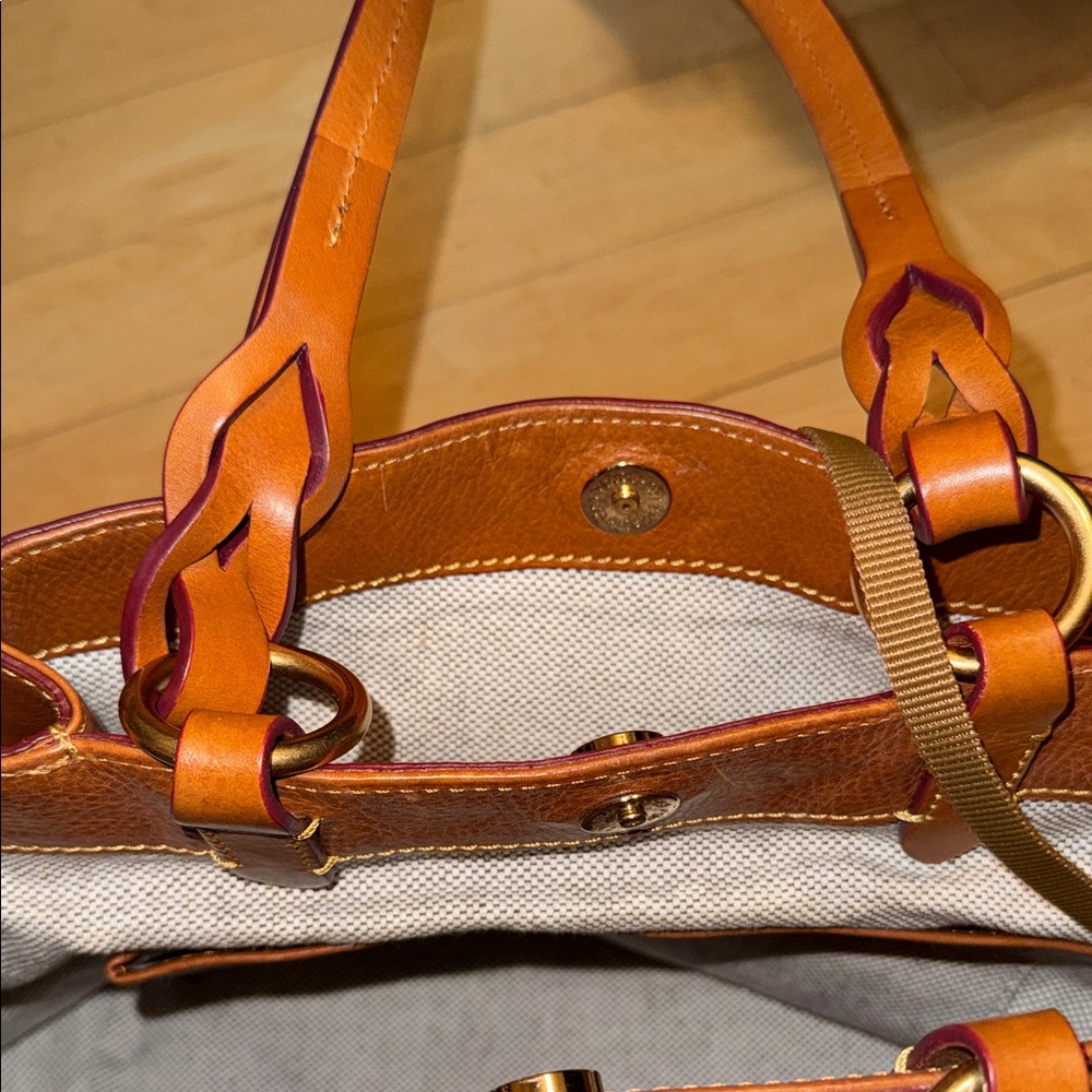 Dooney & Bourke Florentine Large Zip Burlow Like New Natural - Picture 9 of 11